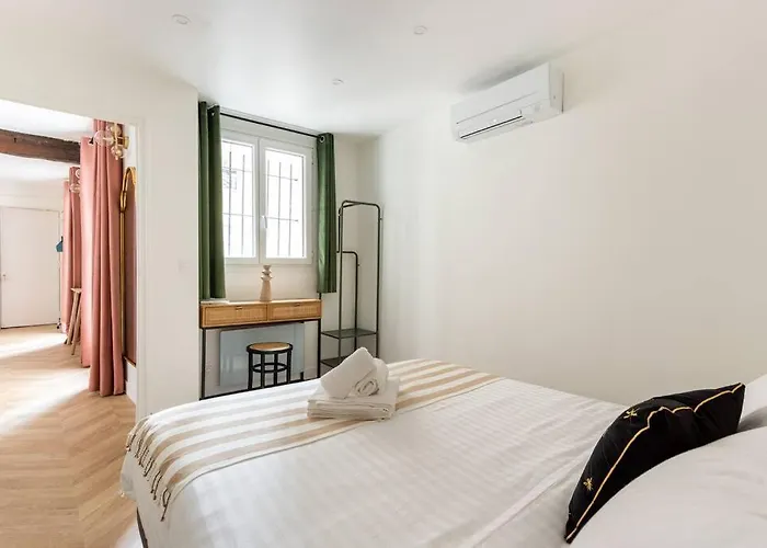 Διαμέρισμα Sophiestay - Contemporary Apt- King Size Bed